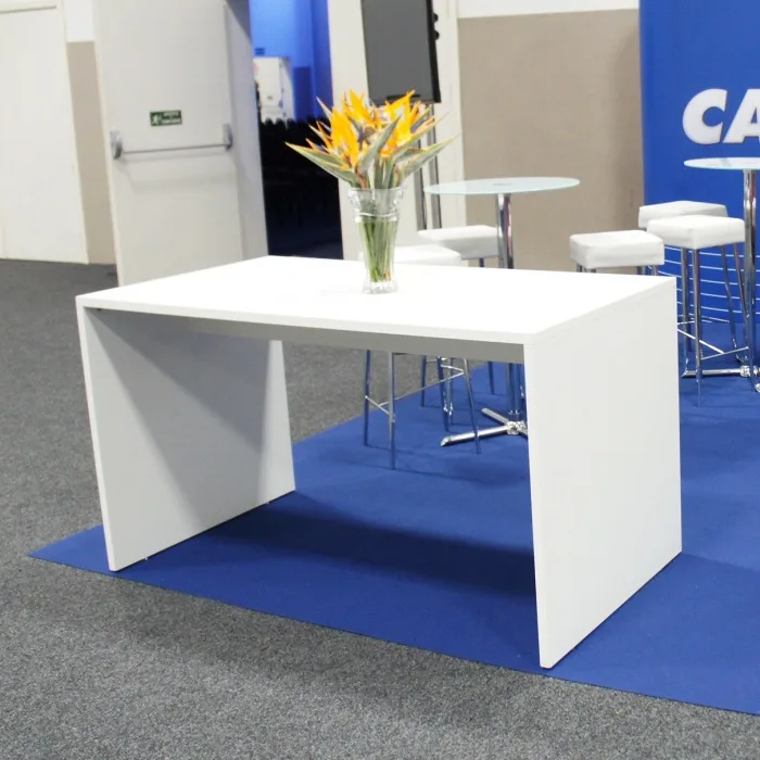 Mesa de atendimento 1,50×0,90m